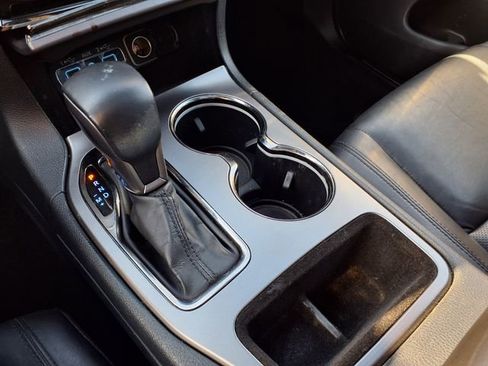Used 2020 Jeep Grand Cherokee Limited X RWD image 32