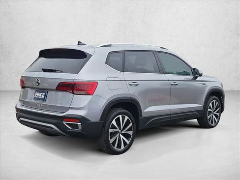 Used 2023 Volkswagen Taos SE FWD image 5