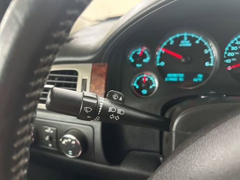 Used 2009 Chevrolet Silverado 1500 LTZ w/ Safety Package AWD/4WD image 34
