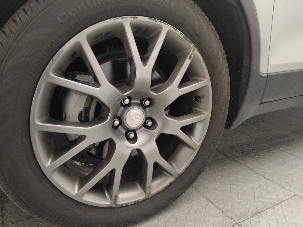 Used 2019 Buick Encore Sport Touring FWD image 31