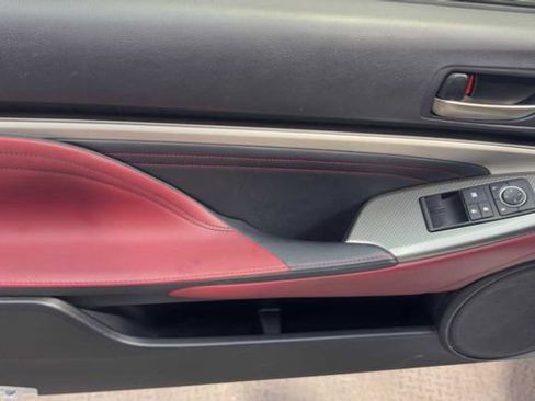 Used 2016 Lexus RC 200t 200t image 17