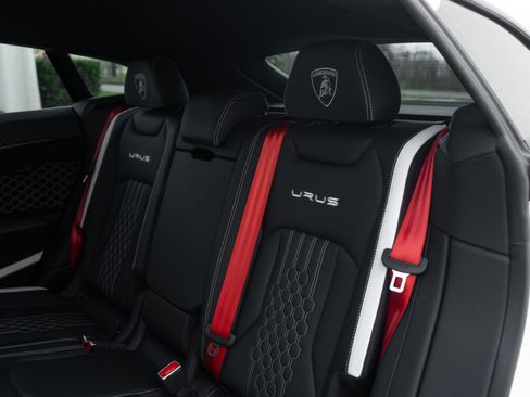 Used 2024 Lamborghini Urus Performante image 29