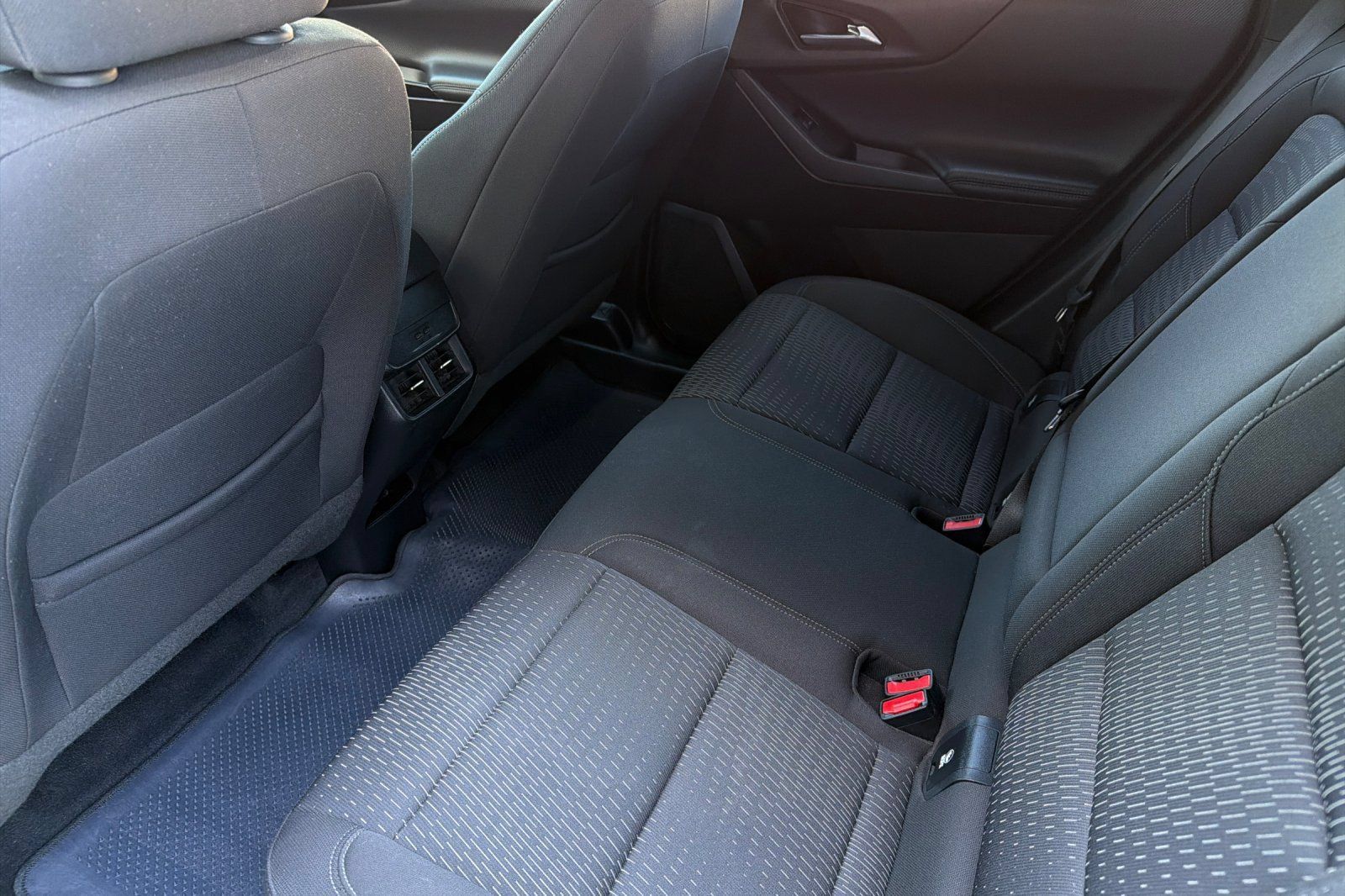 Used 2025 Chevrolet Equinox LT FWD image 15