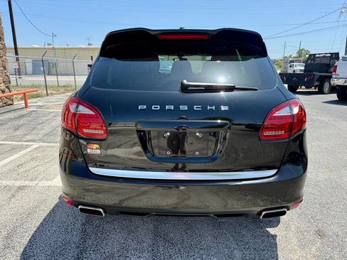 Used 2014 Porsche Cayenne AWD/4WD image 4