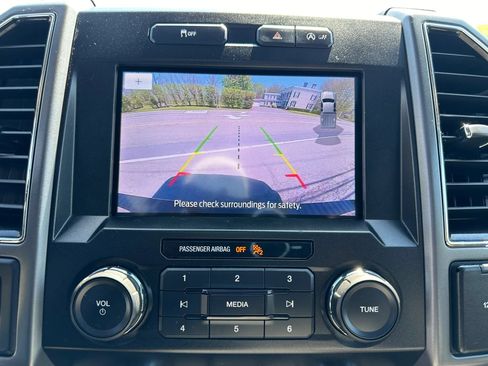 Used 2020 Ford F150 XLT w/ Equipment Group 302A Luxury AWD/4WD image 24