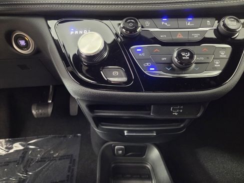 New 2026 Chrysler Pacifica Select FWD image 12