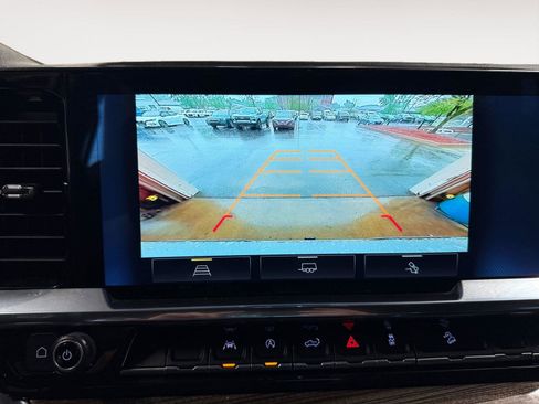 Used 2024 Chevrolet Silverado 1500 RST w/ Convenience Package II AWD/4WD image 18