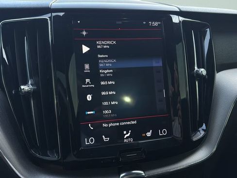 Used 2018 Volvo XC60 T5 R-Design w/ Convenience Package AWD/4WD image 28