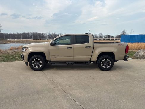 Used 2022 Chevrolet Colorado Z71 AWD/4WD image 6