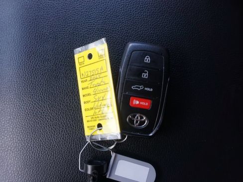 Certified 2025 Toyota 4Runner Limited AWD/4WD image 36