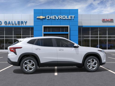 New 2026 Chevrolet Trax LS FWD image 6