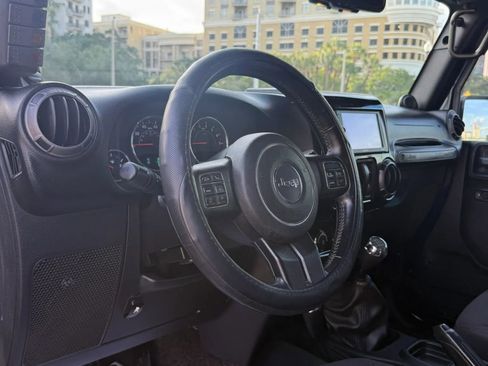 Used 2013 Jeep Wrangler Sport AWD/4WD image 12