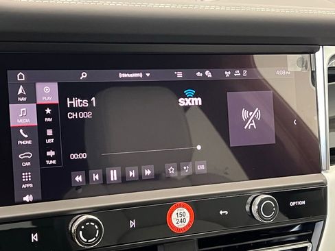 Certified 2025 Porsche Macan AWD/4WD image 14