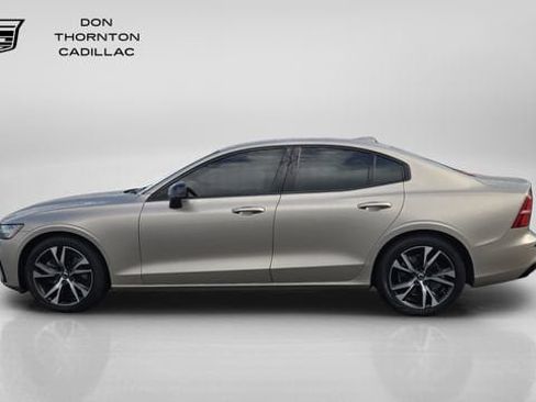 Used 2023 Volvo S60 B5 Core AWD/4WD image 2