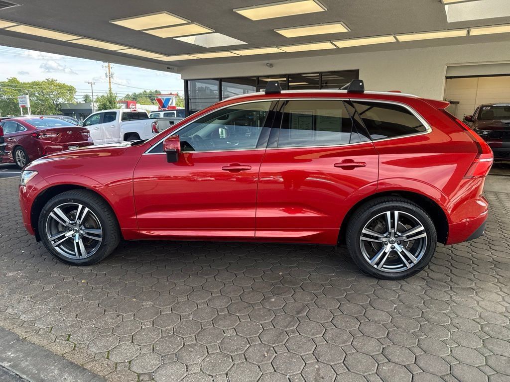 Used 2019 Volvo XC60 T5 Momentum w/ Multimedia Package AWD/4WD image 10