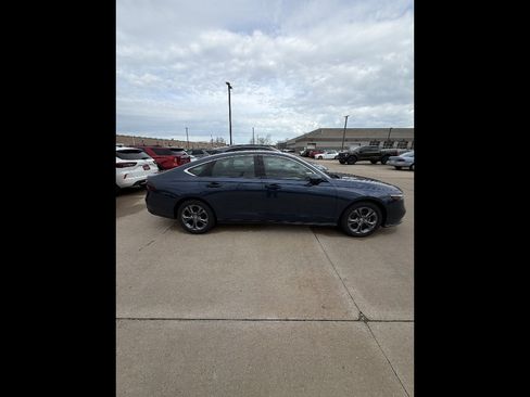 Used 2023 Honda Accord EX image 2