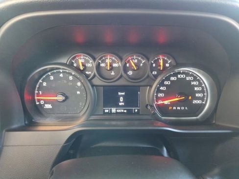 Used 2022 Chevrolet Silverado 2500 Custom w/ Custom Value Package AWD/4WD image 13
