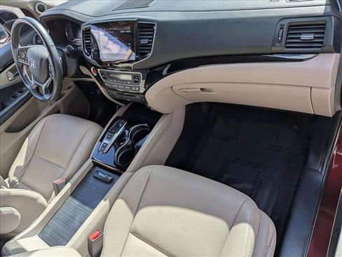 Used 2021 Honda Pilot Touring image 24