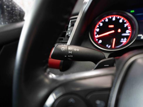 Used 2022 Toyota Camry XSE image 13