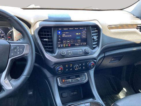 Used 2023 GMC Acadia AT4 w/ Technology Package AWD/4WD image 7