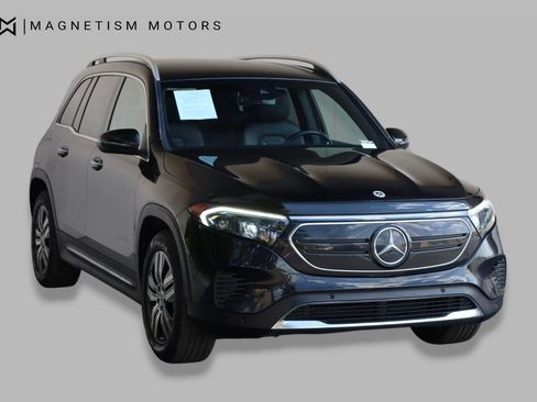 Used 2023 Mercedes-Benz EQB 300 4MATIC w/ Exclusive Package image 4