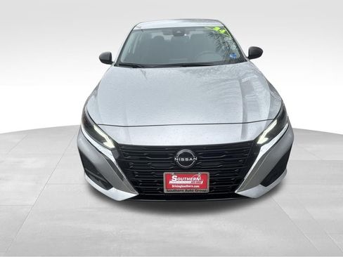 Used 2024 Nissan Altima 2.5 S image 3