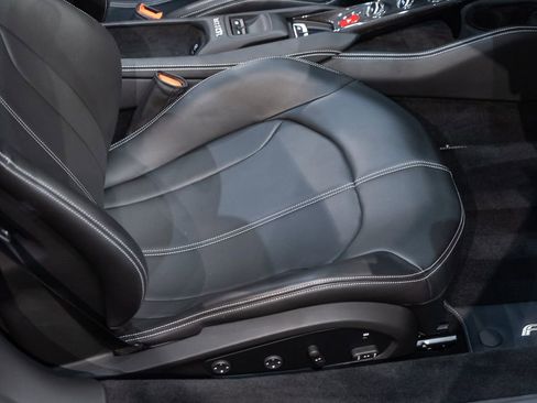 Certified 2023 Ferrari F8 Tributo RWD image 40