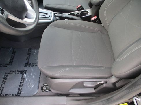 Used 2019 Ford Fiesta SE FWD image 5