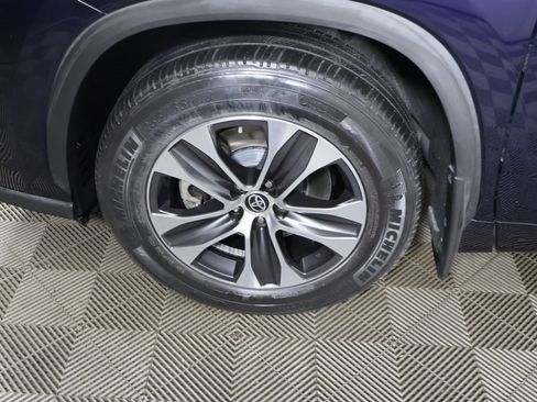 Used 2022 Toyota Highlander XLE image 20