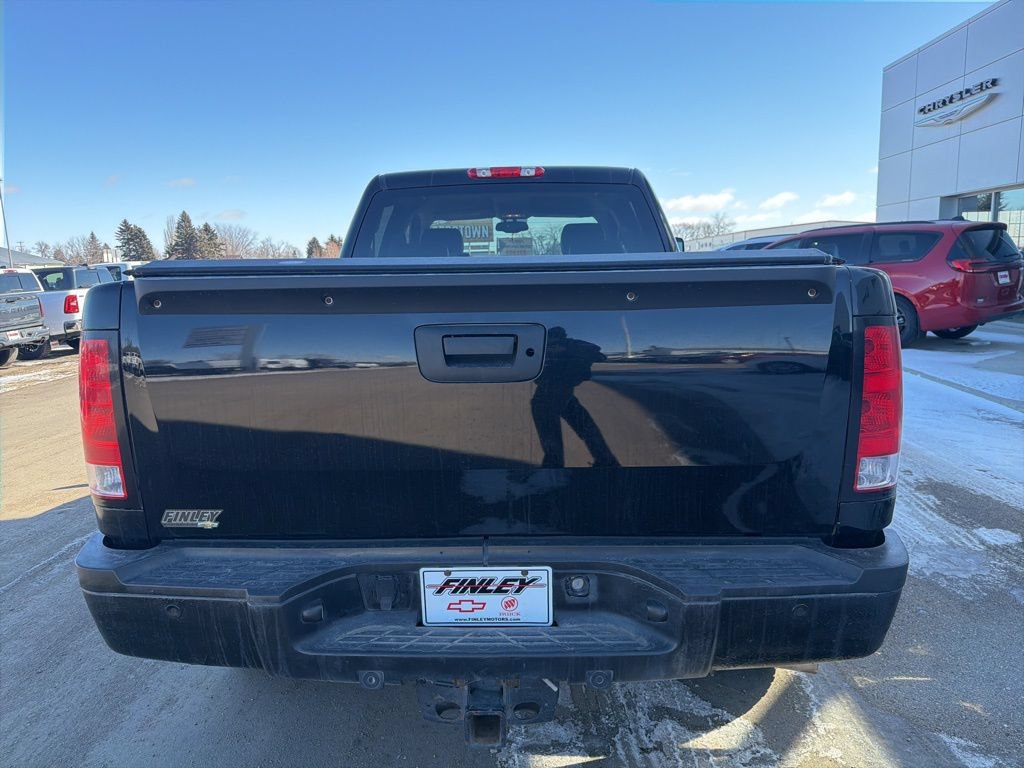 Used 2011 GMC Sierra 2500 Denali w/ Suspension Package, Off-Road AWD/4WD image 7