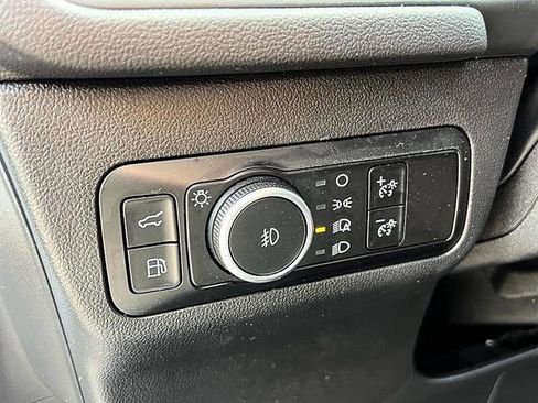 Used 2025 Ford Escape SE FWD image 27