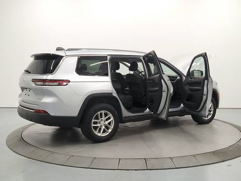 Used 2023 Jeep Grand Cherokee L Laredo AWD/4WD image 15