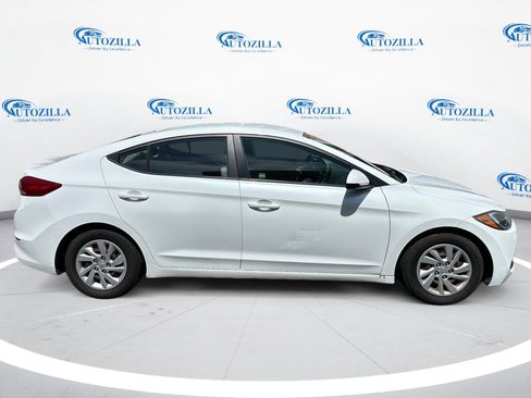 Used 2017 Hyundai Elantra SE image 6