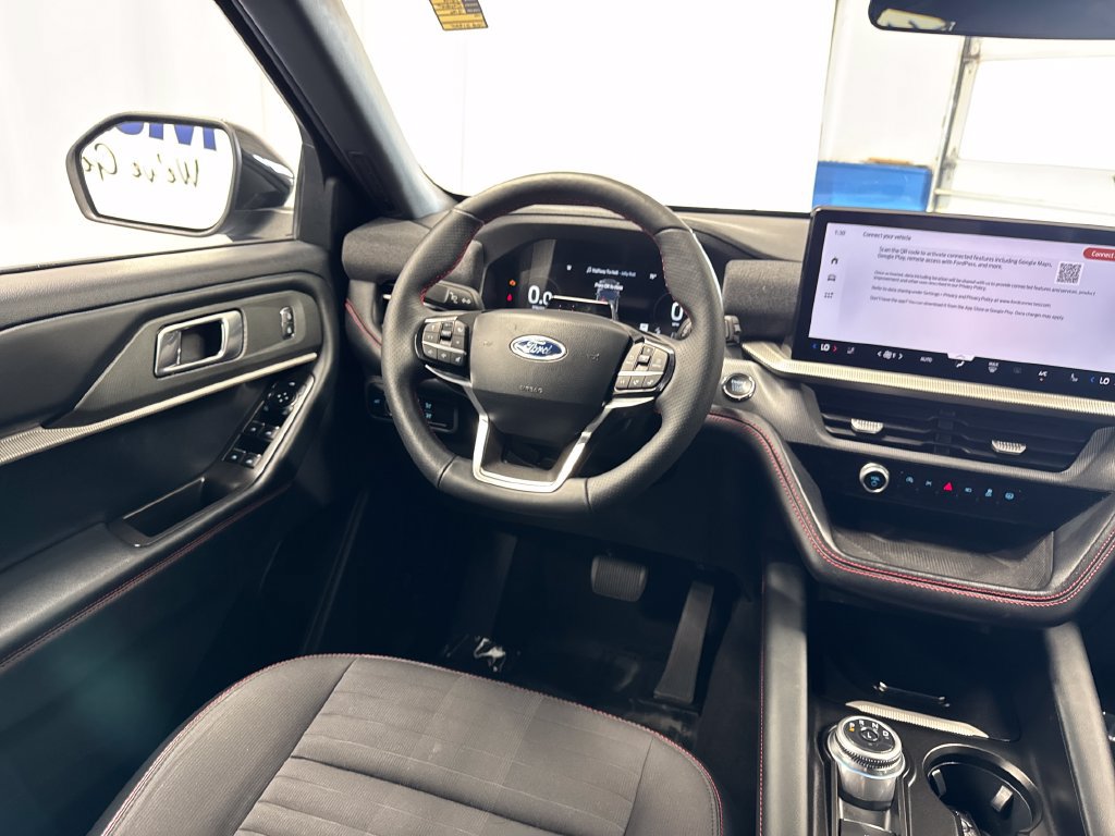 Used 2025 Ford Explorer ST-Line AWD/4WD image 14