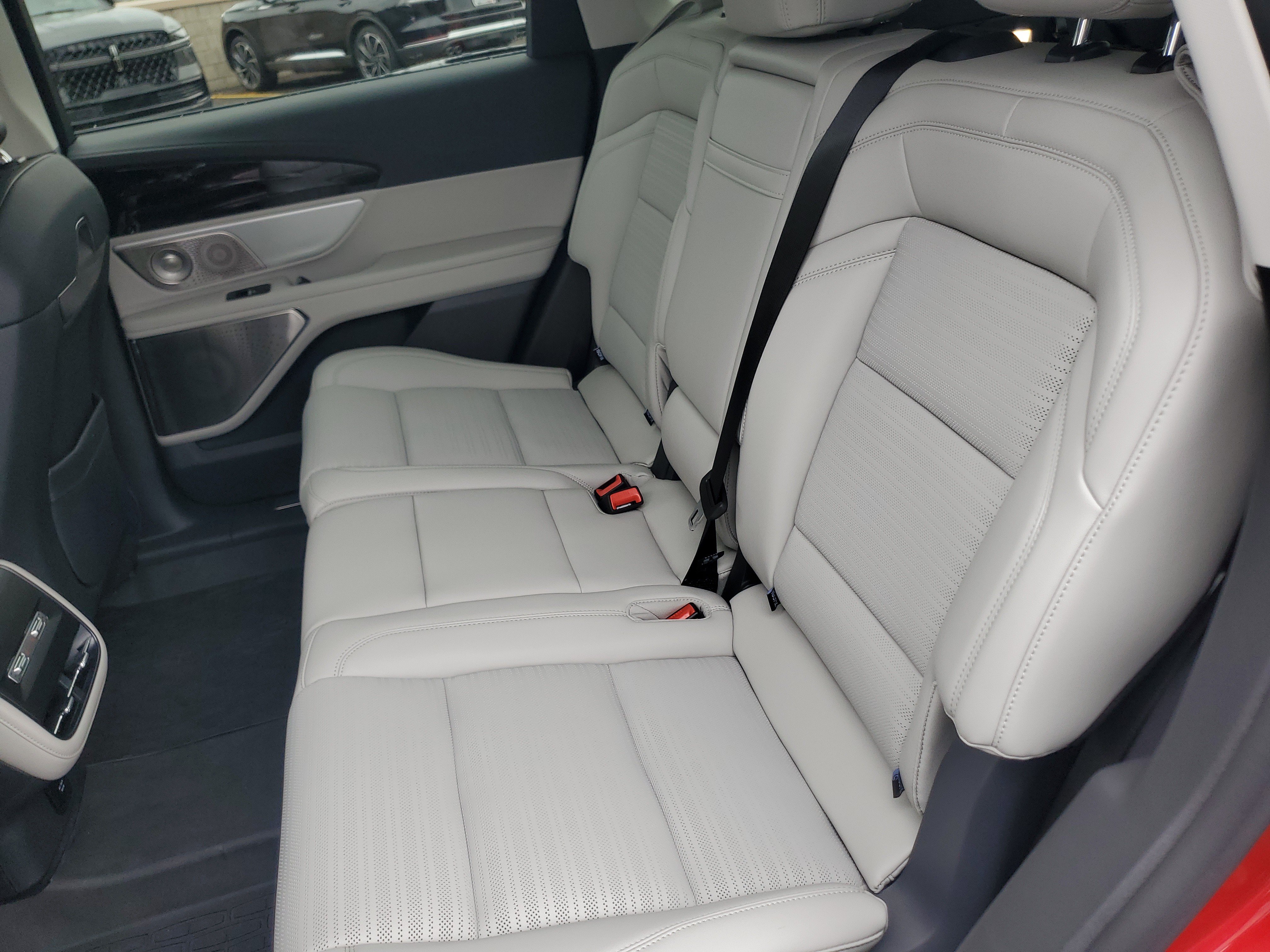 New 2026 Lincoln Nautilus Reserve AWD/4WD image 32