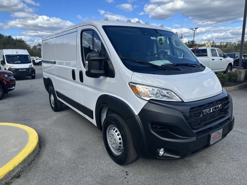 New 2025 RAM ProMaster 1500 w/ Convenience Group FWD image 4