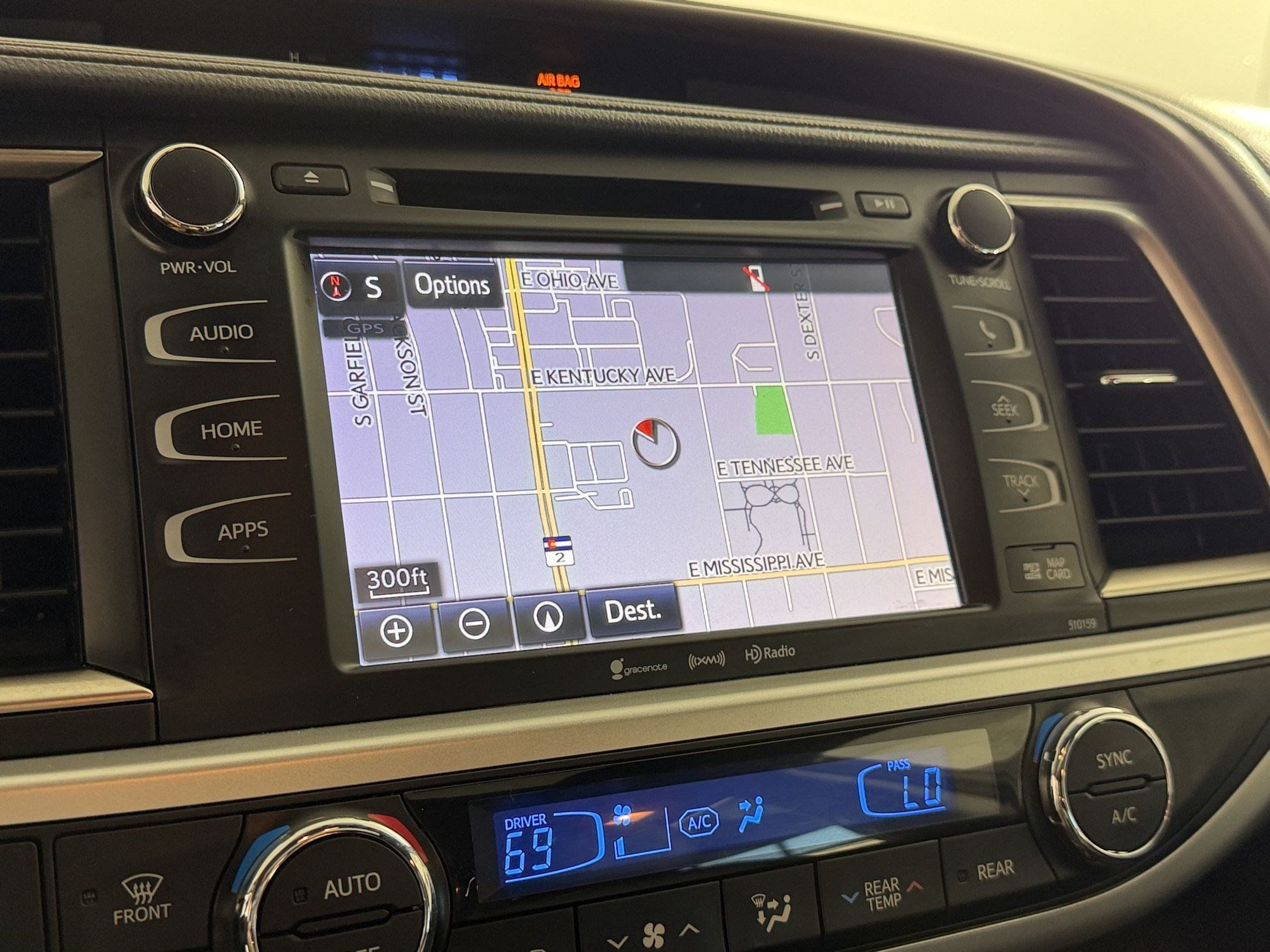 Used 2016 Toyota Highlander XLE AWD/4WD image 19