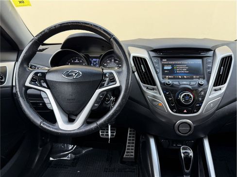 Used 2013 Hyundai Veloster w/ Style Pkg FWD image 14