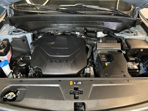 Used 2022 Kia Telluride LX AWD/4WD image 24