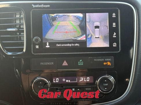 Used 2017 Mitsubishi Outlander GT image 39