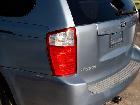 Used 2006 Kia Sedona LX image 26