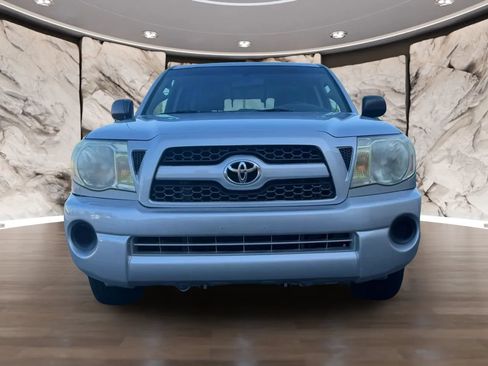 Used 2011 Toyota Tacoma 2WD Regular Cab image 2