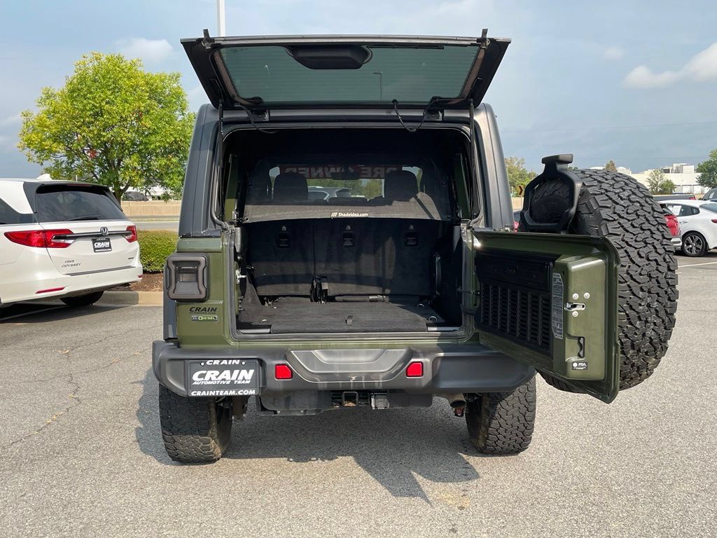 Used 2022 Jeep Wrangler Unlimited Rubicon w/ Cold Weather Group AWD/4WD image 7