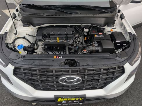 Certified 2023 Hyundai Venue SE image 25