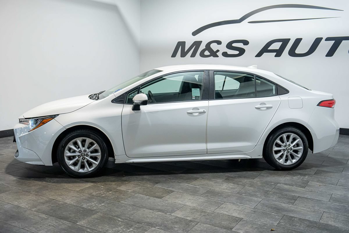Used 2022 Toyota Corolla LE w/ LE Convenience Package FWD image 24