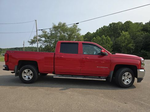 Used 2018 Chevrolet Silverado 1500 LT w/ All Star Edition AWD/4WD image 18