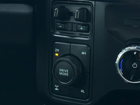 New 2026 Ford F250 Platinum image 39