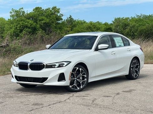 New 2026 BMW 330i Sedan w/ Premium Package RWD image 32