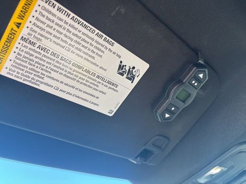 Used 2025 Chevrolet Silverado 1500 High Country image 30