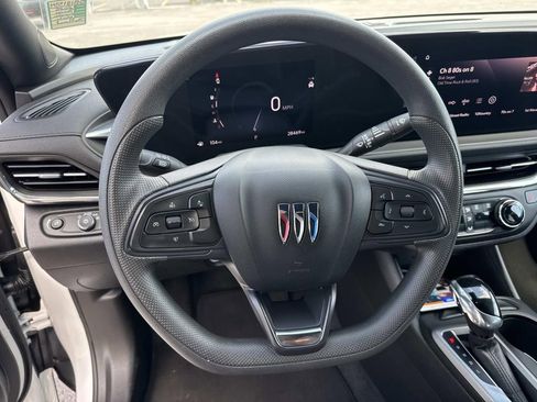 Used 2025 Buick Envista Preferred FWD image 21